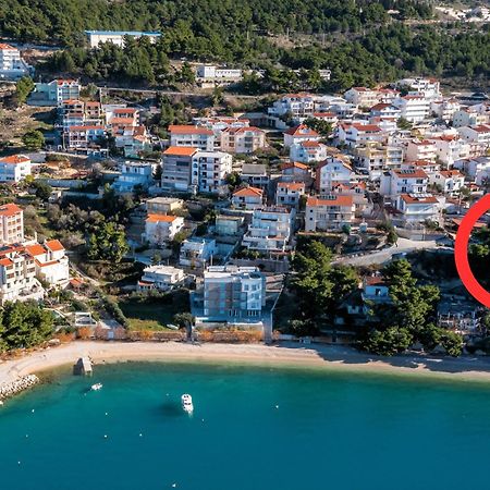 Urban Edge - Beach Apartments Omiš Esterno foto
