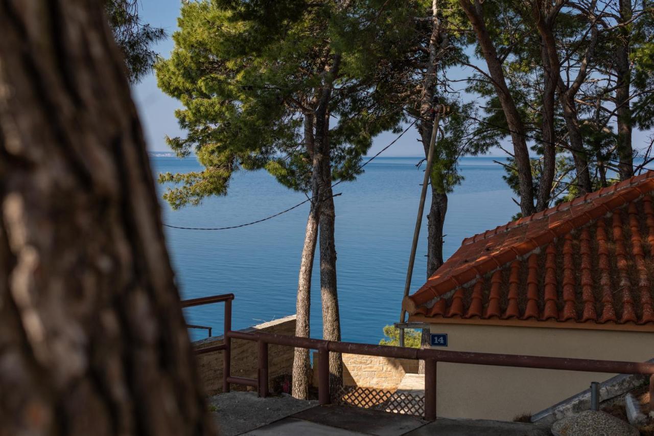 Urban Edge - Beach Apartments Omiš Esterno foto