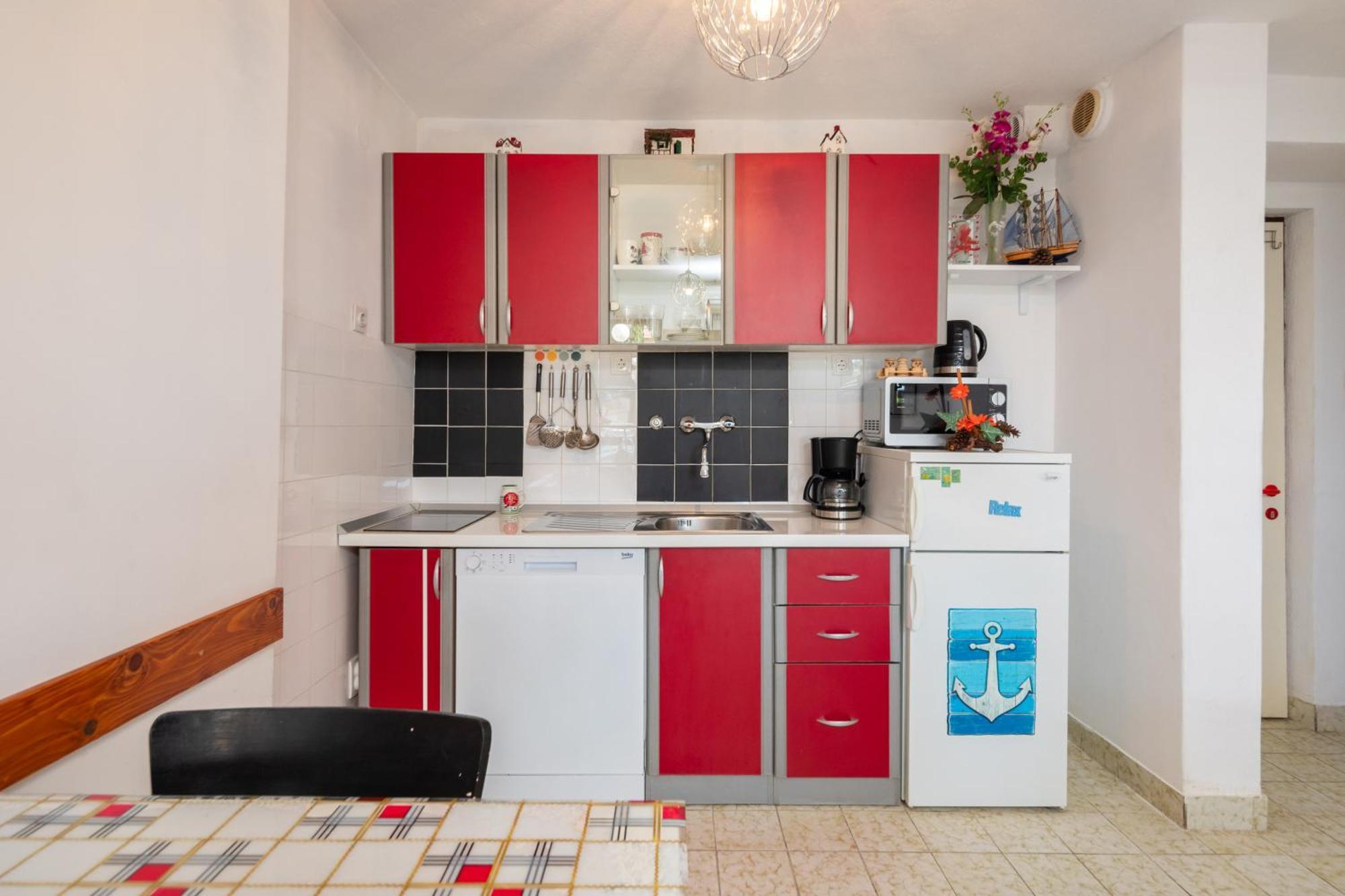 Urban Edge - Beach Apartments Omiš Esterno foto